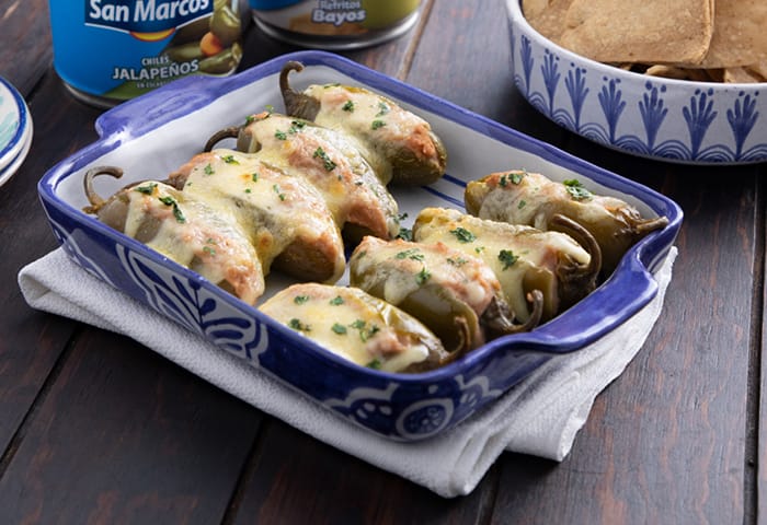 Jalapeños rellenos San Marcos