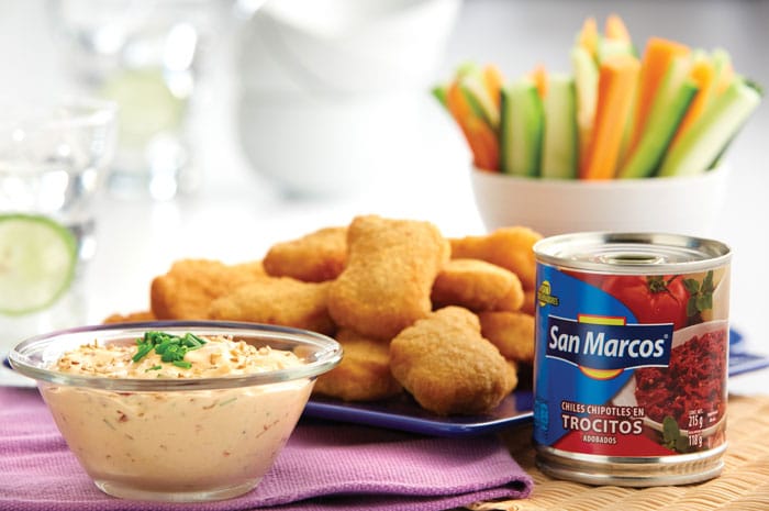 Nuggets de pollo con dip de chipotle